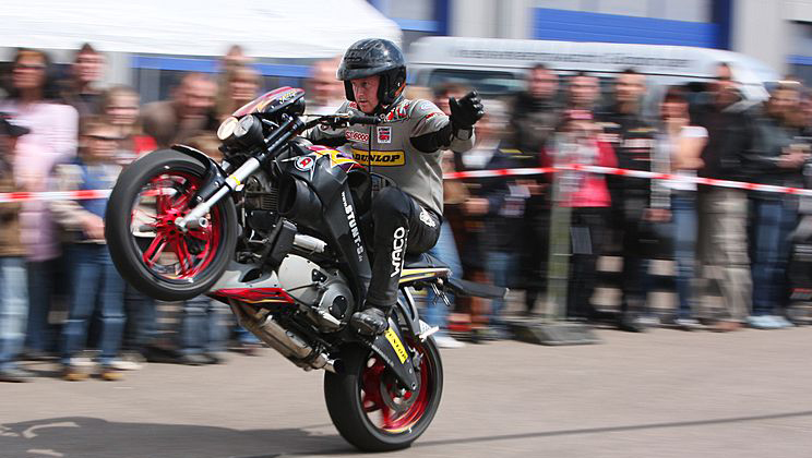 El espectacular Emperador Stunt Show pondrá el broche de oro a la temporada en el Circuito de Jerez